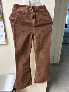 American Eagle Outfitters Brown Corduroy Stretch Pants great condition